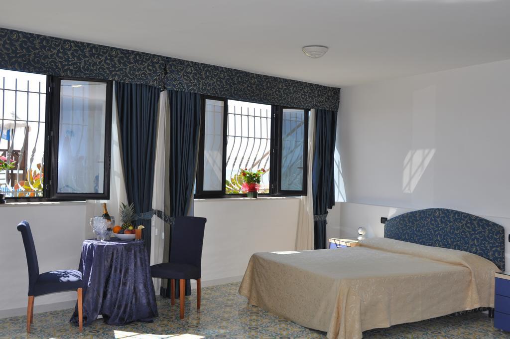 Quadruple Room,63060724:JPEG